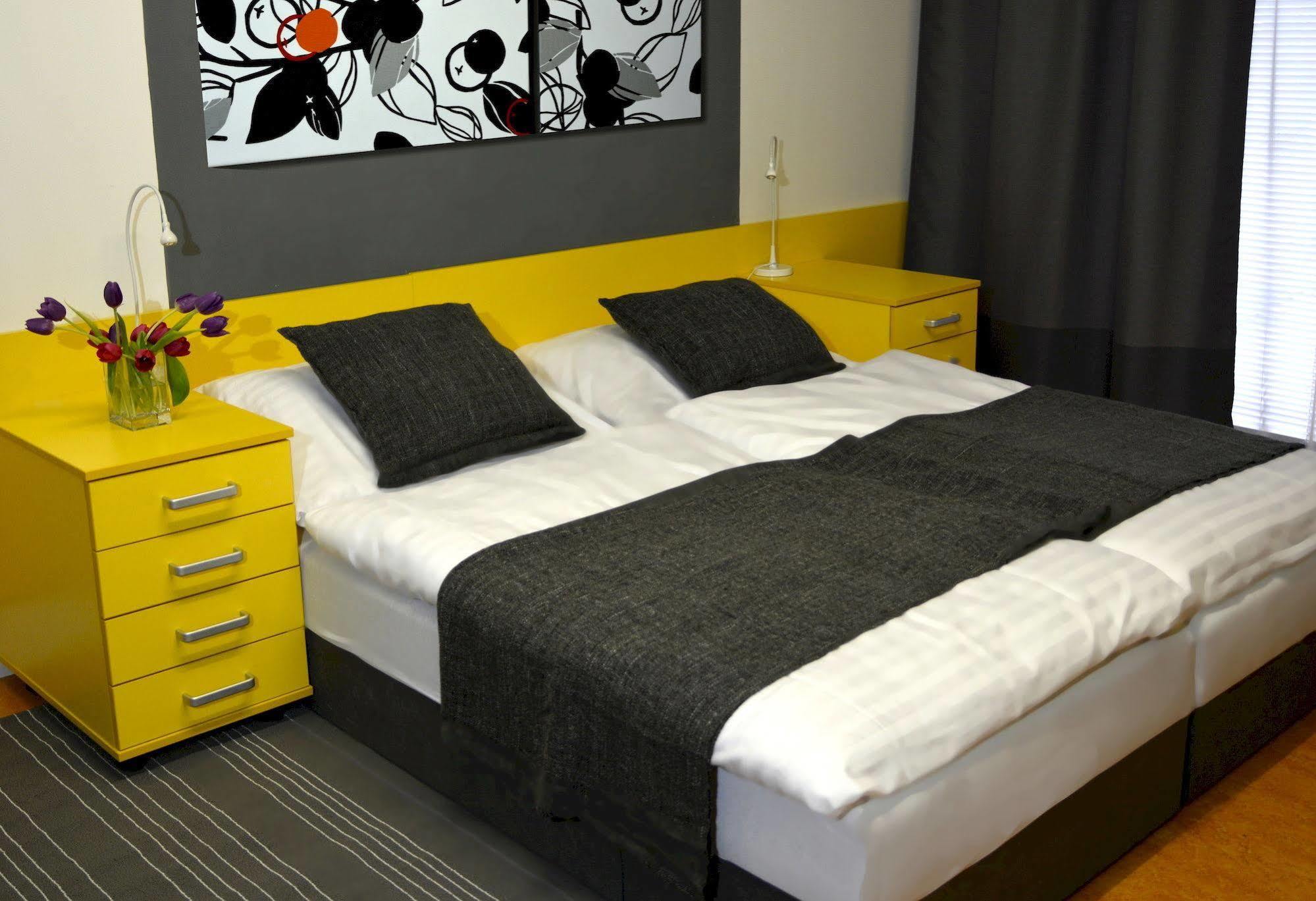 Campea Aparthotel Brno Buitenkant foto