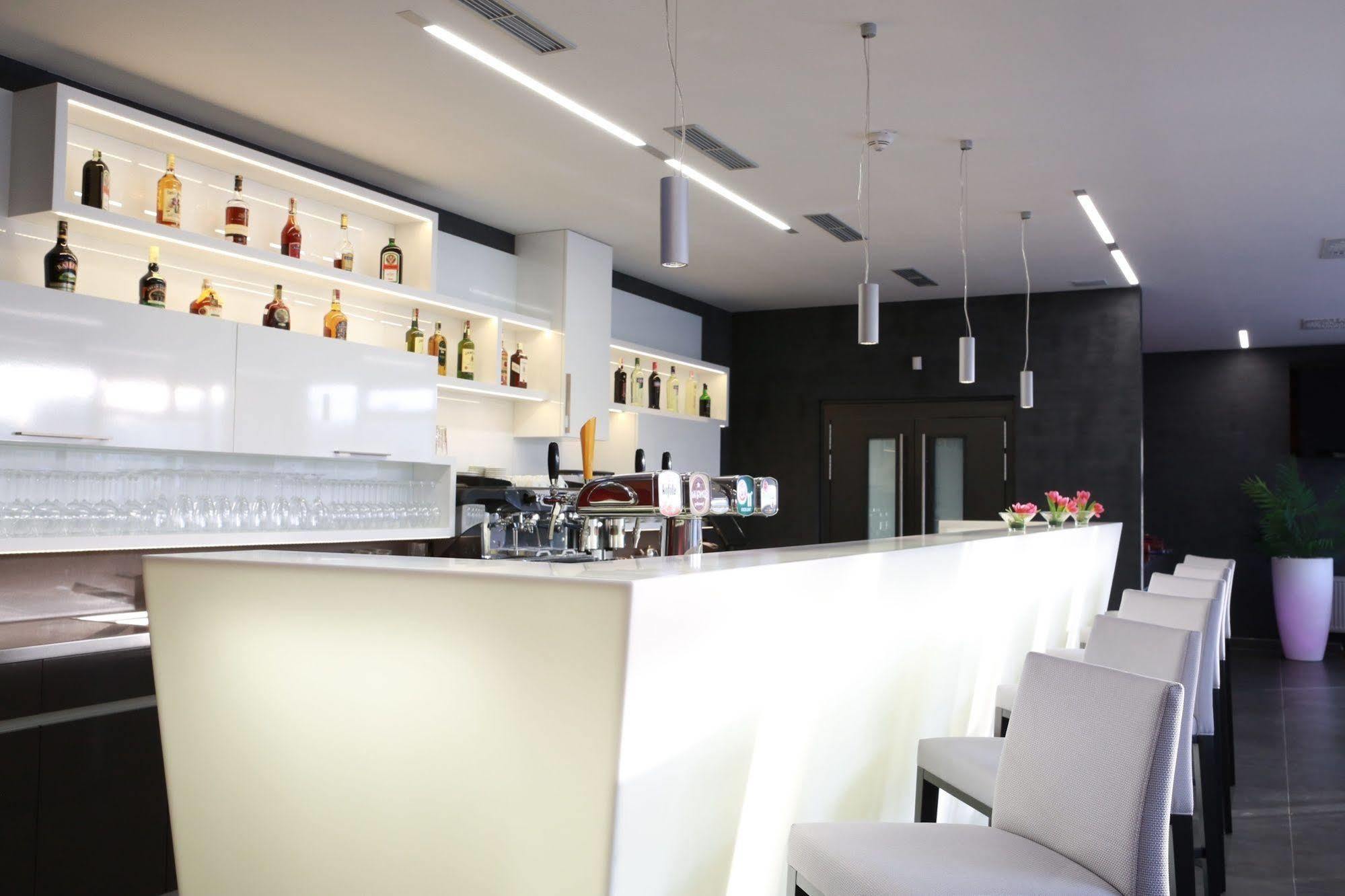 Campea Aparthotel Brno Buitenkant foto